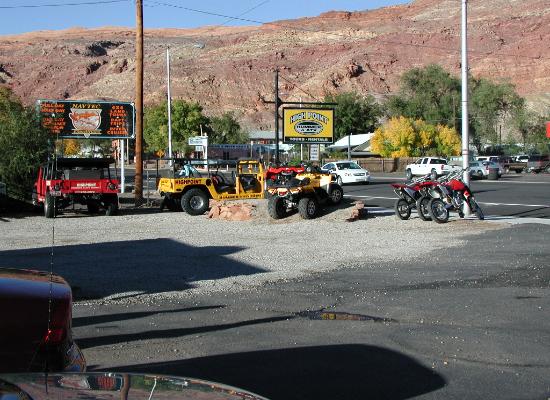 High Point Tours Lot and Office